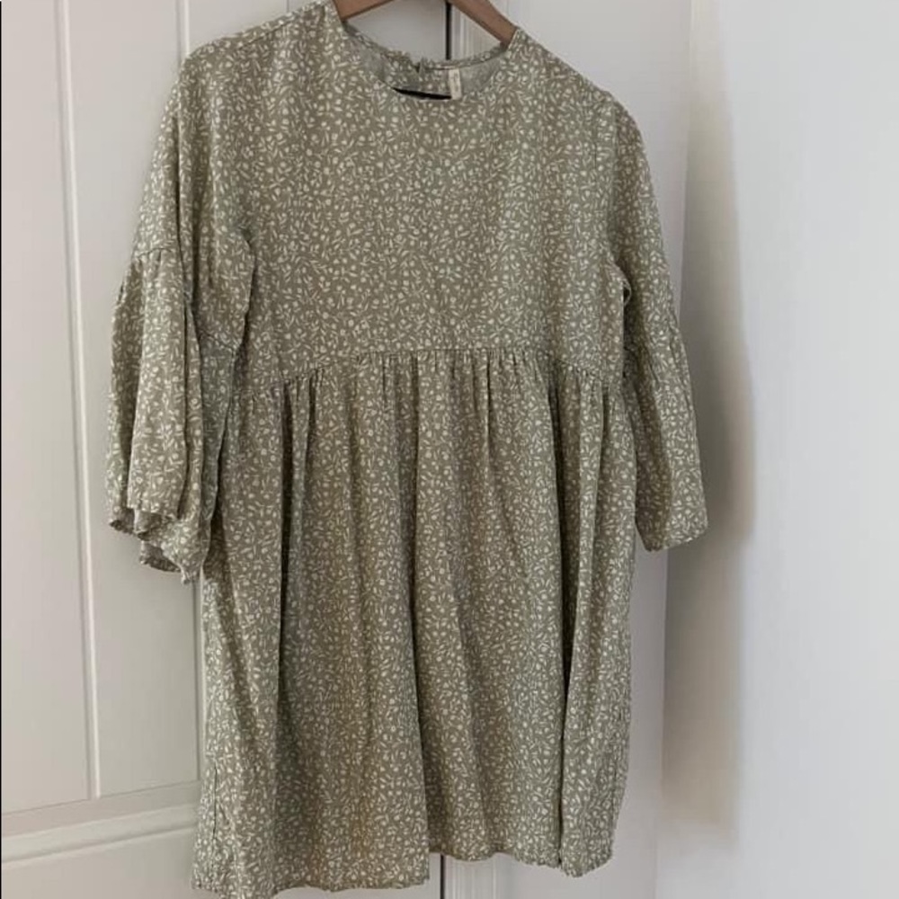 Rylee and cru mom dress. Size small.